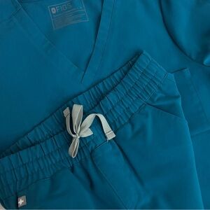 Figs Caribbean Blue Catarina and Zamora